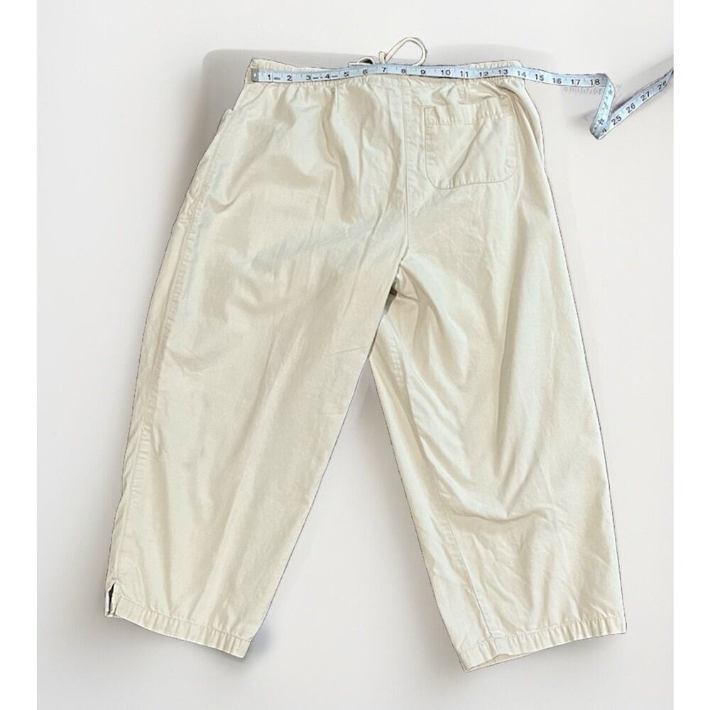 White Stag Women's Petite Stretch Cream Solid Capris Size 6P Beach Vacation